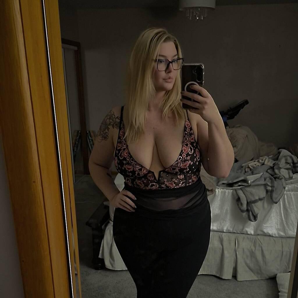 
                        Viola
                     is Female Escorts. | Winnipeg | Manitoba | Canada | canadapleasure.com 