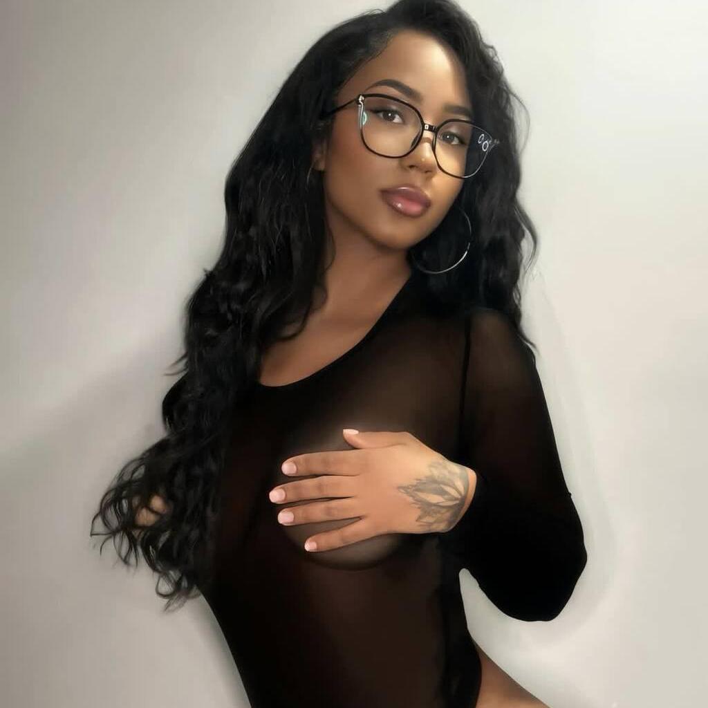 
                        Mia
                     is Female Escorts. | Sudbury | Ontario | Canada | canadapleasure.com 