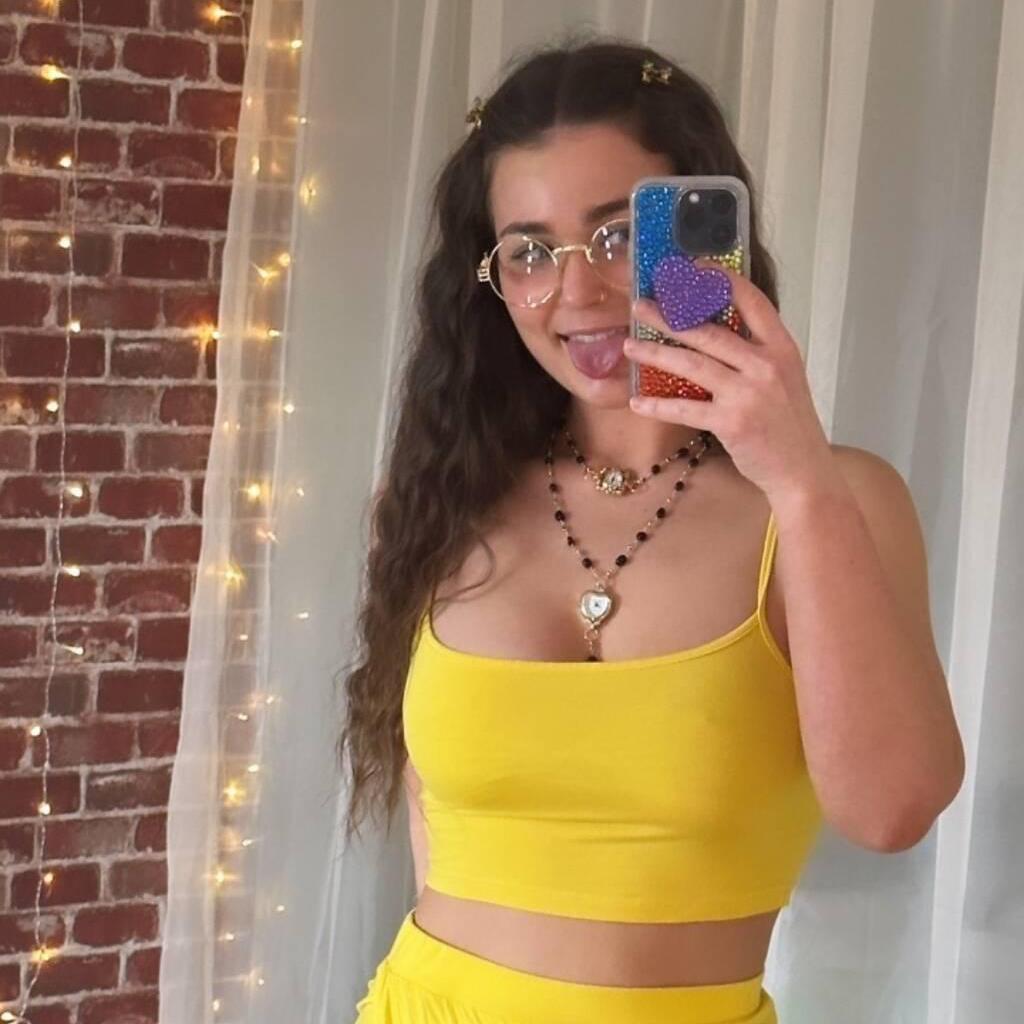 
                        Nelly
                     is Female Escorts. | Sherbrooke | Quebec | Canada | canadapleasure.com 