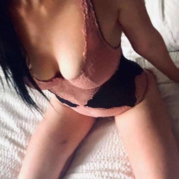 
                        Layla & Violet
                     is Female Escorts. | Kelowna | British Columbia | Canada | canadapleasure.com 