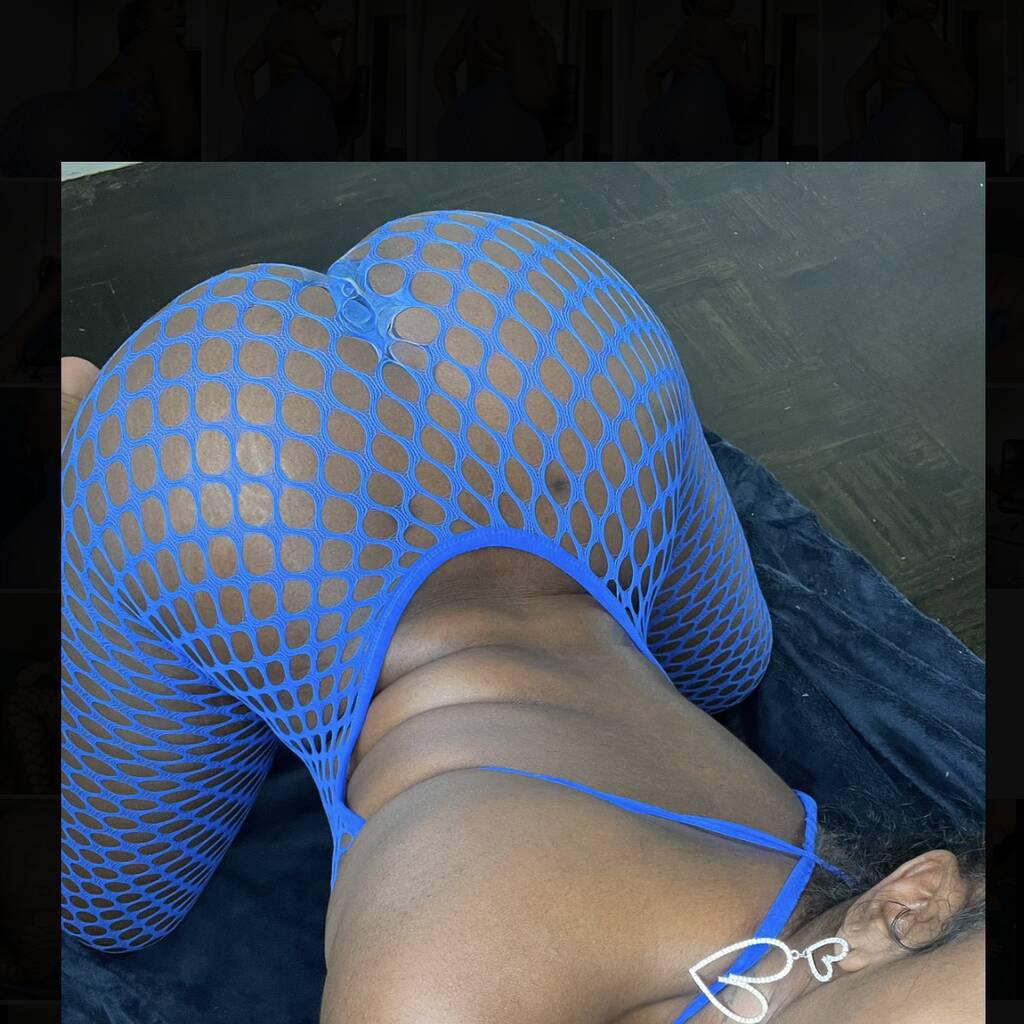 
                        Larissa
                     is Female Escorts. | Toronto | Ontario | Canada | canadapleasure.com 