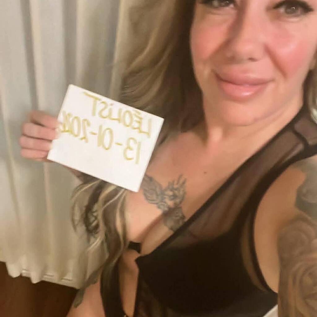 
                        Mercedes
                     is Female Escorts. | Montreal | Quebec | Canada | canadapleasure.com 