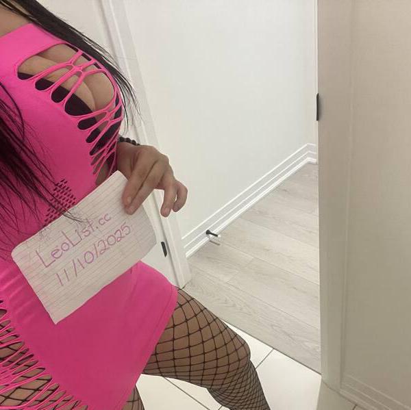 
                        Khloe
                     is Female Escorts. | St. John | New Brunswick | Canada | canadapleasure.com 