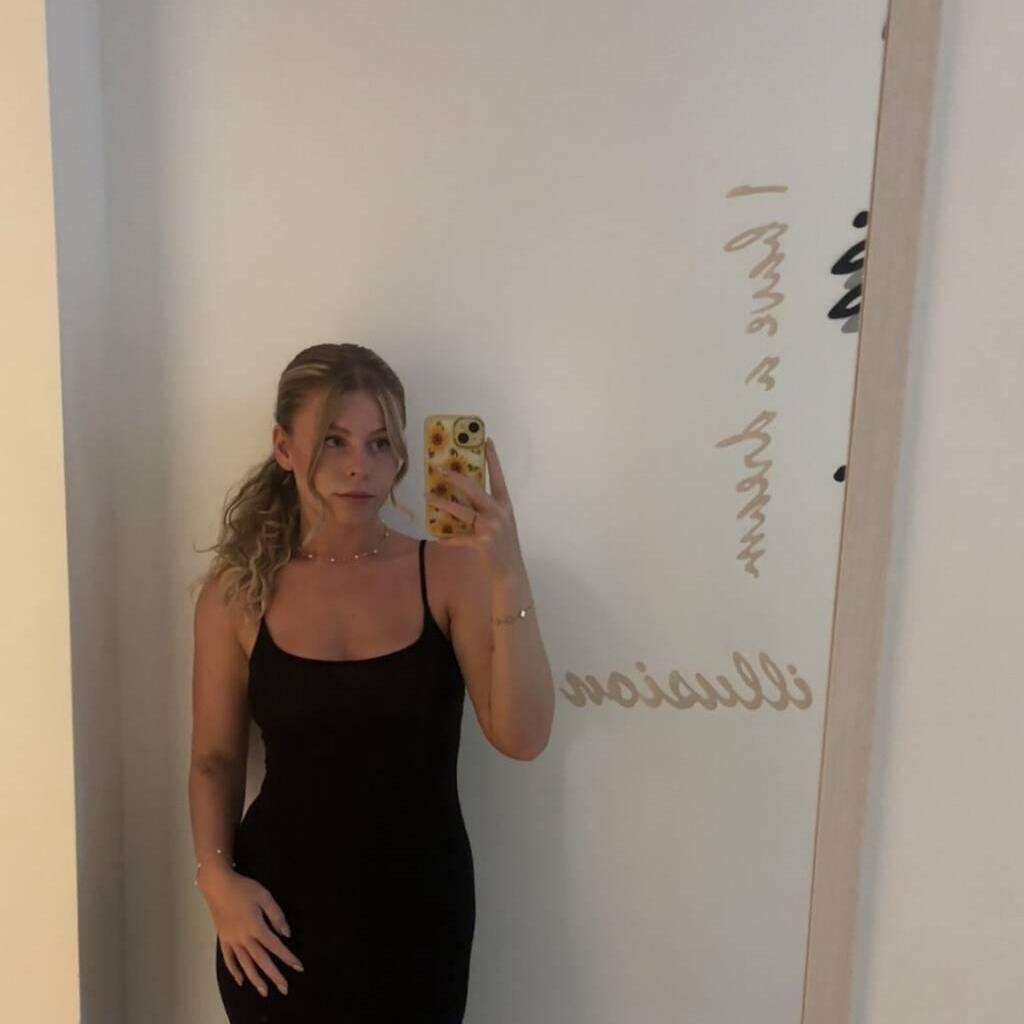 
                        Meg
                     is Female Escorts. | Sudbury | Ontario | Canada | canadapleasure.com 