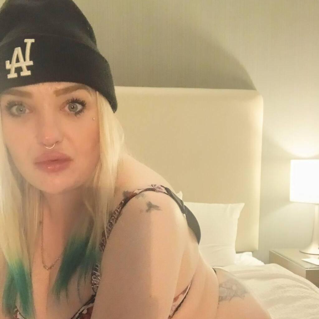 
                        Baylor
                     is Female Escorts. | Vancouver | British Columbia | Canada | canadapleasure.com 