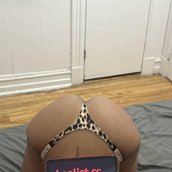 
                        Doll
                     is Female Escorts. | Montreal | Quebec | Canada | canadapleasure.com 