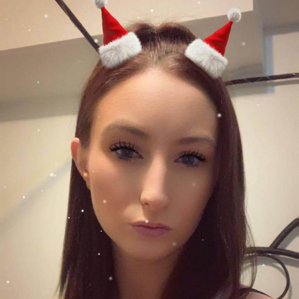 
                        Holly
                     is Female Escorts. | Nanaimo | British Columbia | Canada | canadapleasure.com 