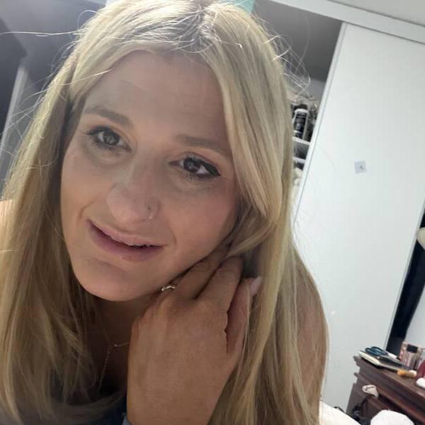 
                        Sparkles
                     is Female Escorts. | belleville | Ontario | Canada | canadapleasure.com 