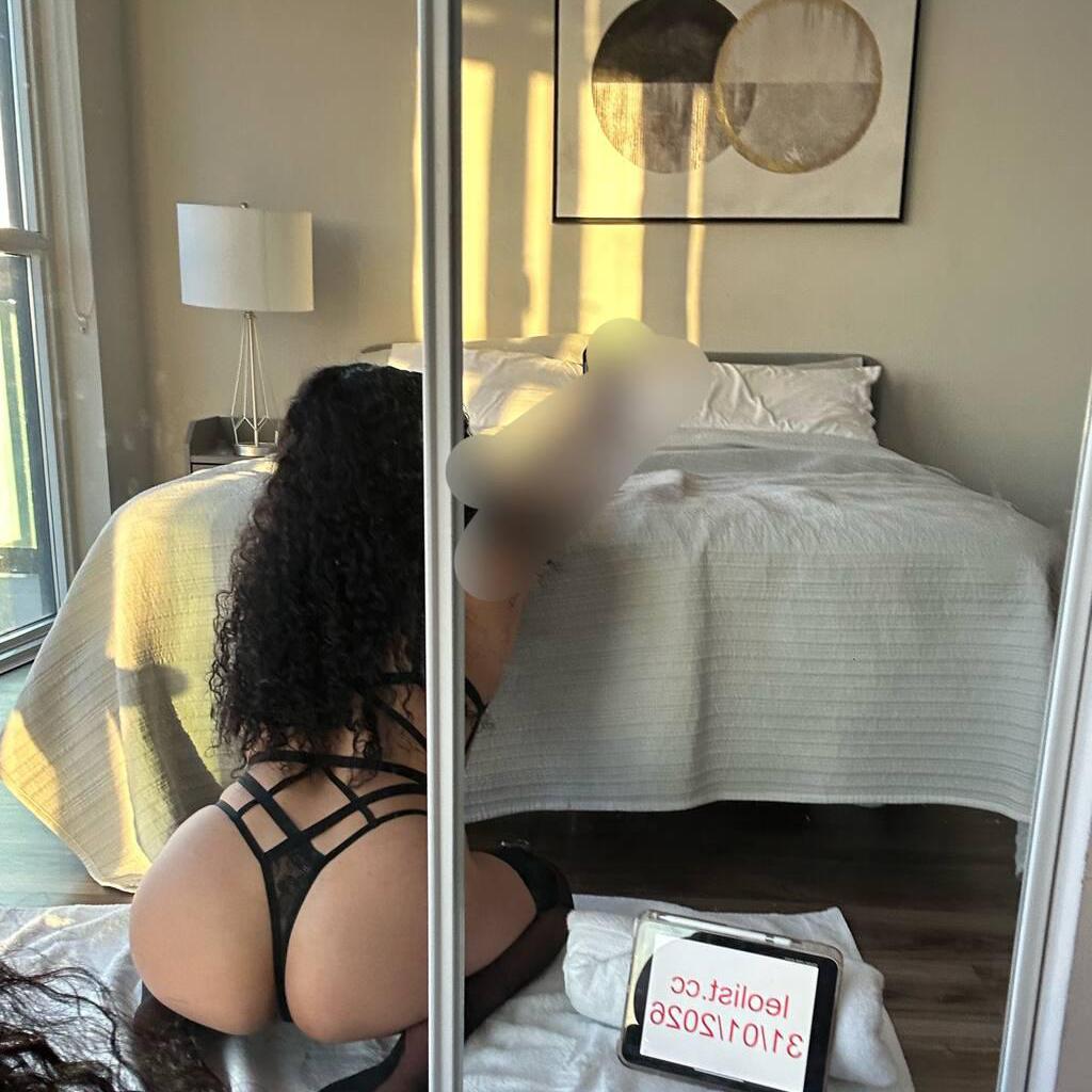 
                        Isabella
                     is Female Escorts. | Regina | Saskatchewan | Canada | canadapleasure.com 