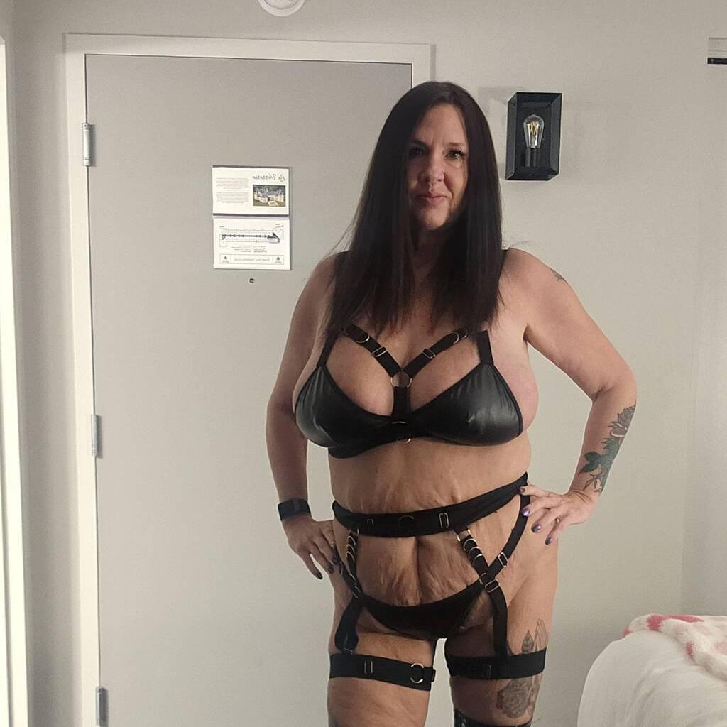 
                        Cougarnikki
                     is Female Escorts. | Abbotsford | British Columbia | Canada | canadapleasure.com 