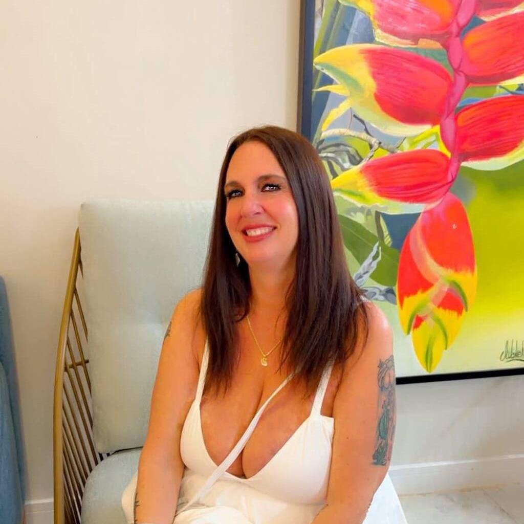 
                        Cougarnikki
                     is Female Escorts. | Abbotsford | British Columbia | Canada | canadapleasure.com 