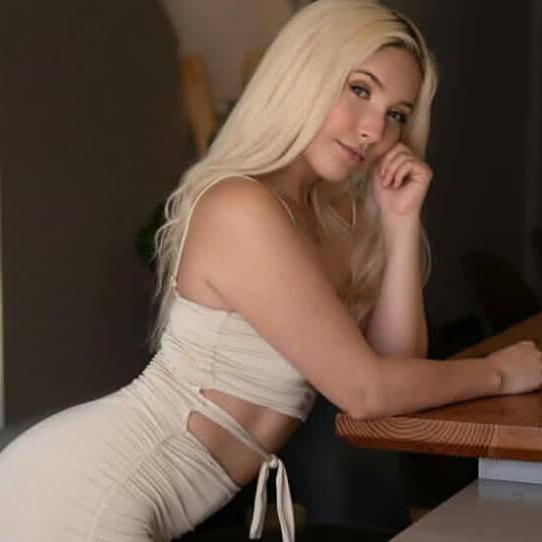 
                        Karina
                     is Female Escorts. | Barrie | Ontario | Canada | canadapleasure.com 