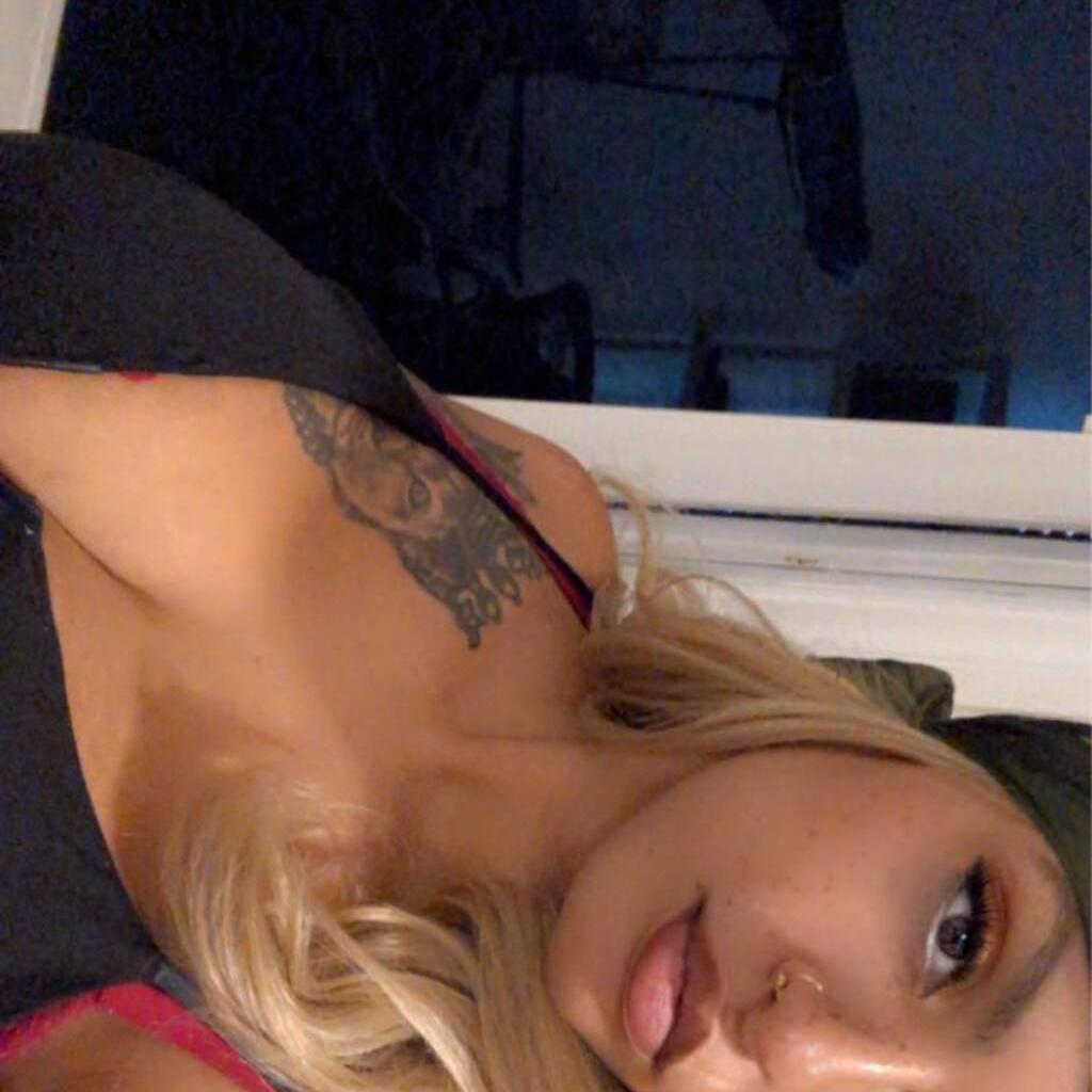 
                        Kleo
                     is Female Escorts. | Montreal | Quebec | Canada | canadapleasure.com 