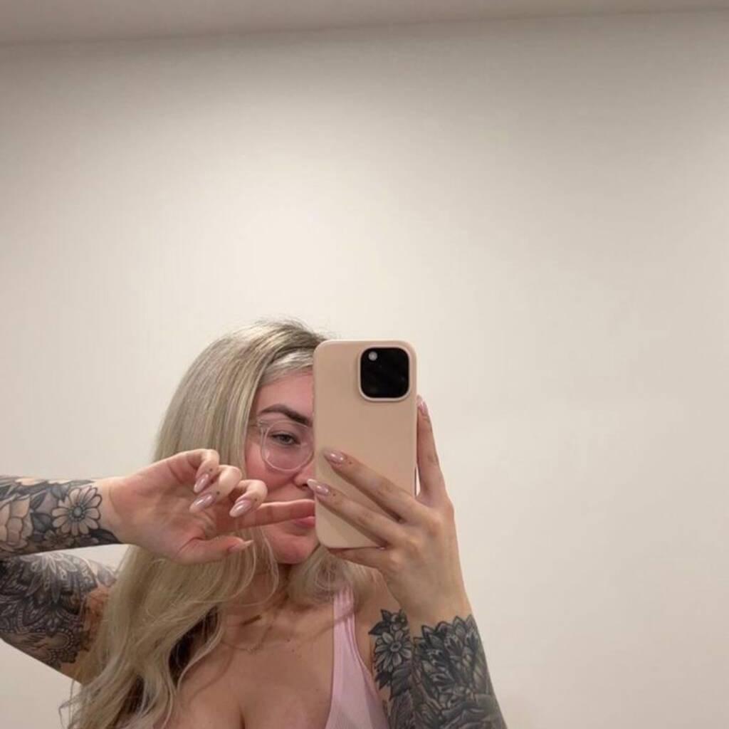 
                        Jenny
                     is Female Escorts. | Barrie | Ontario | Canada | canadapleasure.com 