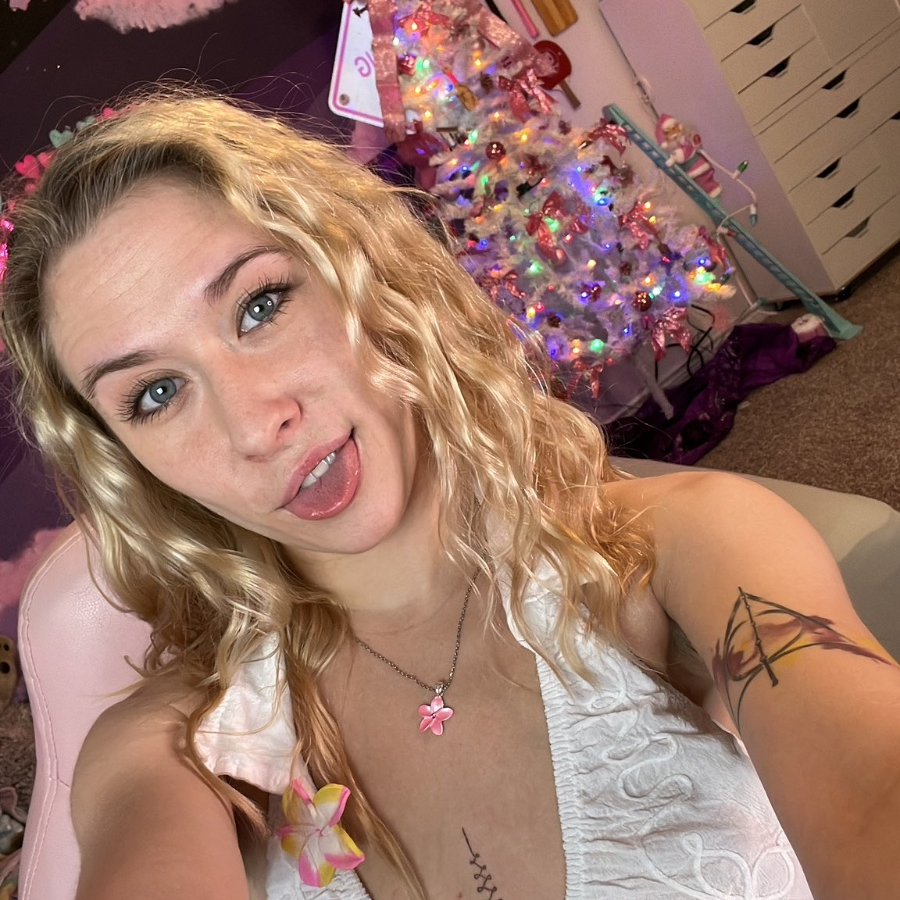 Melody parker is Female Escorts. | Calgary | Alberta | Canada | canadapleasure.com 