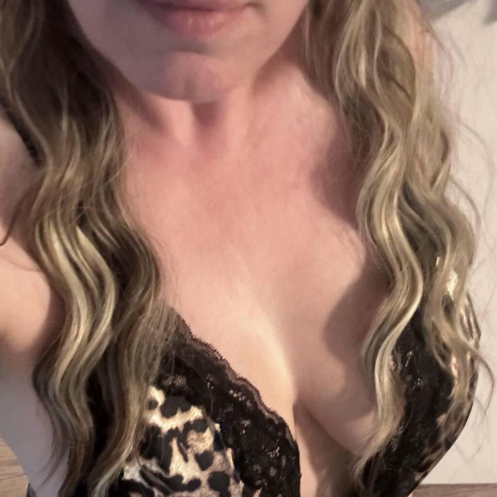 
                        Kayleigh Rivers
                     is Female Escorts. | Comox Balley | British Columbia | Canada | canadapleasure.com 