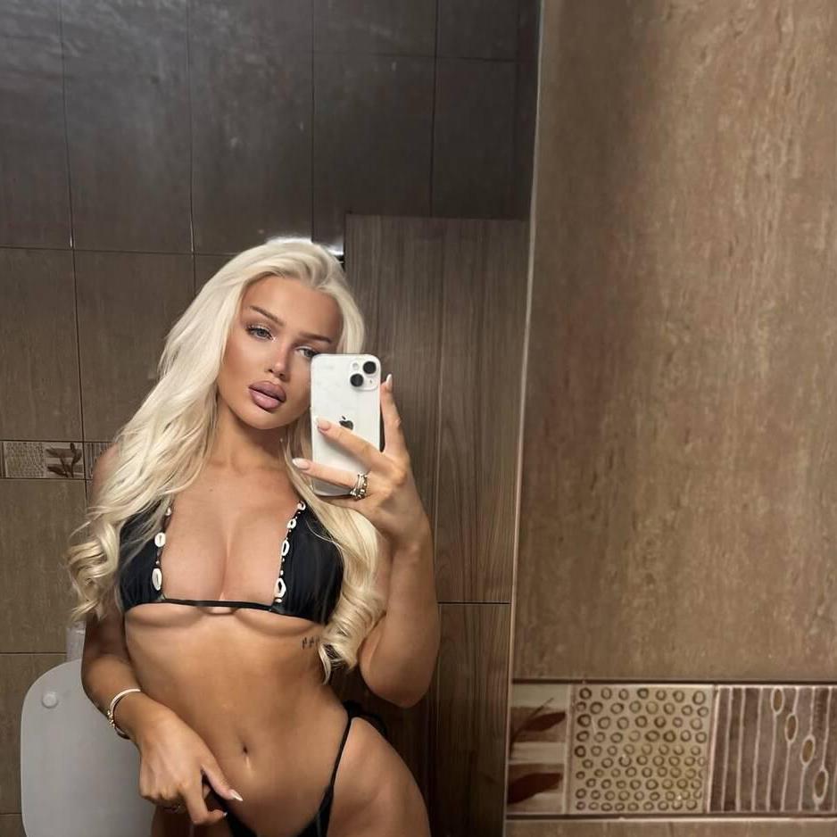 
                        Lily
                     is Female Escorts. | Toronto | Ontario | Canada | canadapleasure.com 