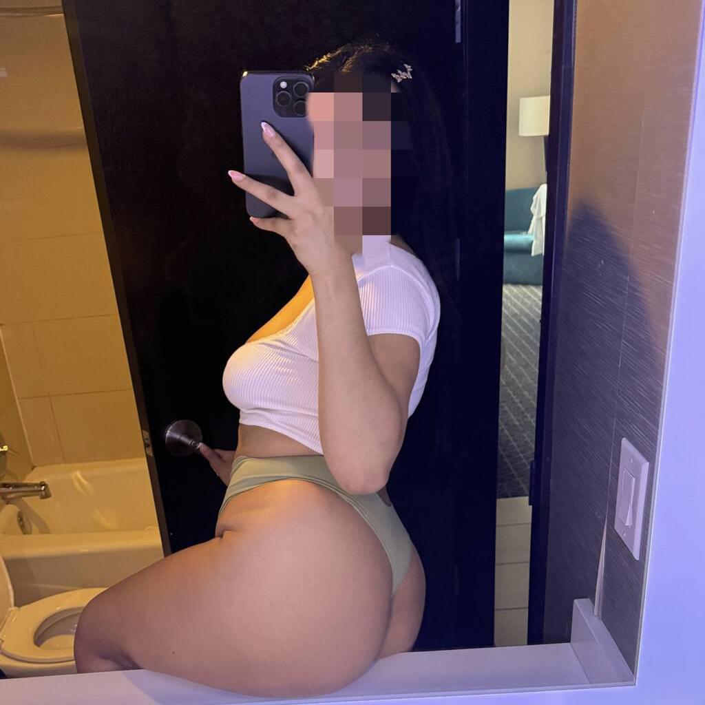 
                        Carol
                     is Female Escorts. | Toronto | Ontario | Canada | canadapleasure.com 