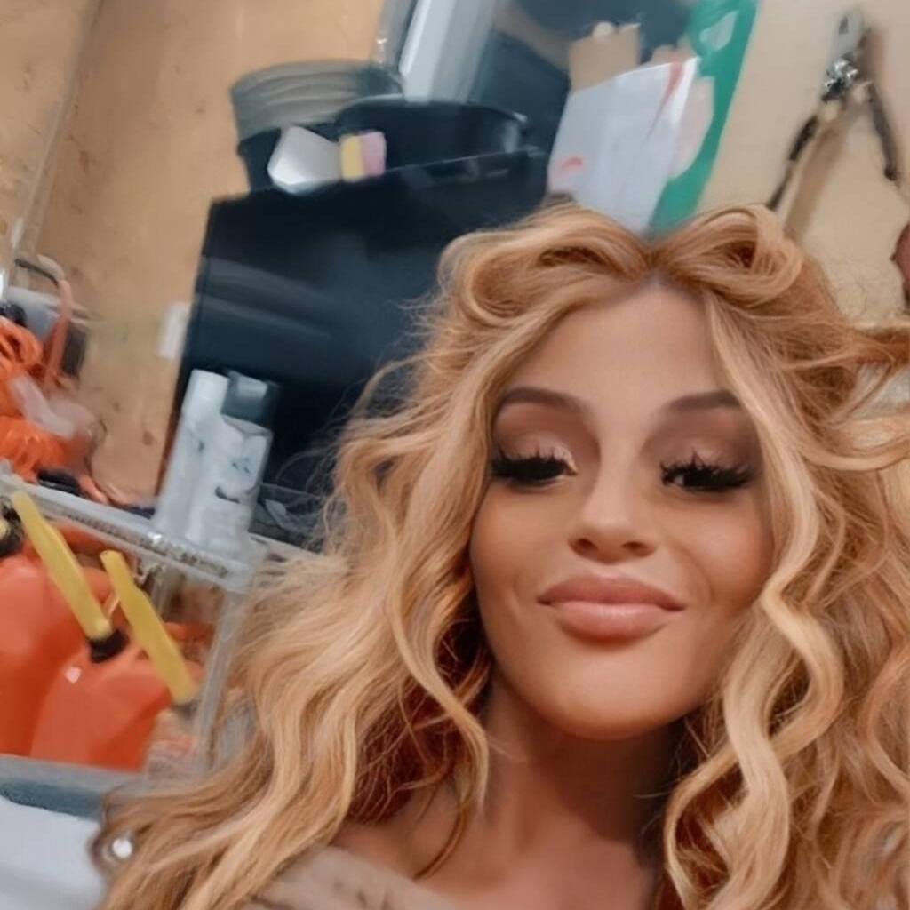 
                        Julie
                     is Female Escorts. | Peace River Country | British Columbia | Canada | canadapleasure.com 