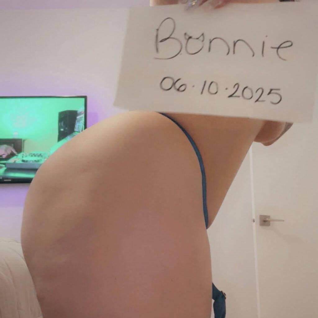 
                        Bonnie
                     is Female Escorts. | Quebec City | Quebec | Canada | canadapleasure.com 