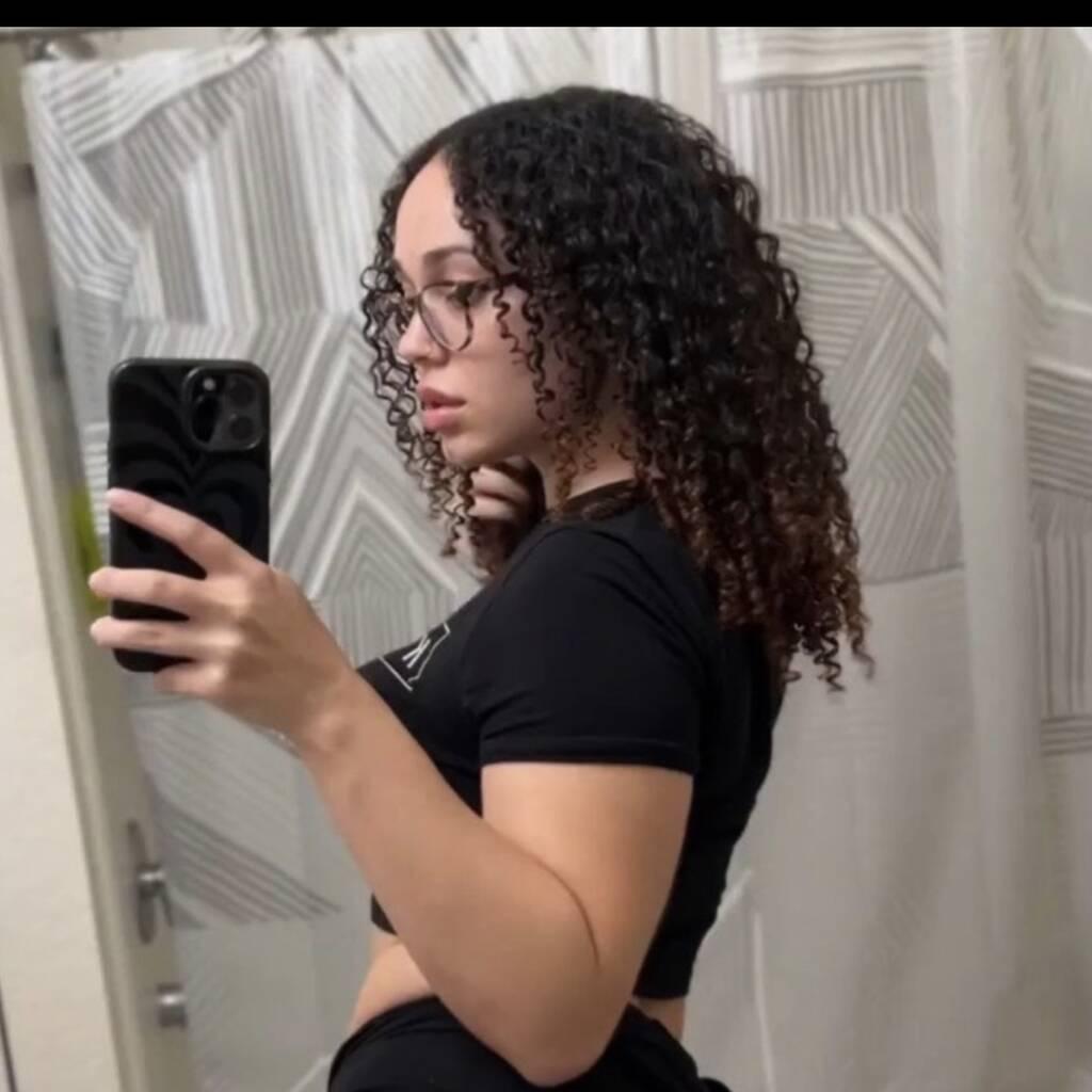 
                        lea
                     is Female Escorts. | Montreal | Quebec | Canada | canadapleasure.com 