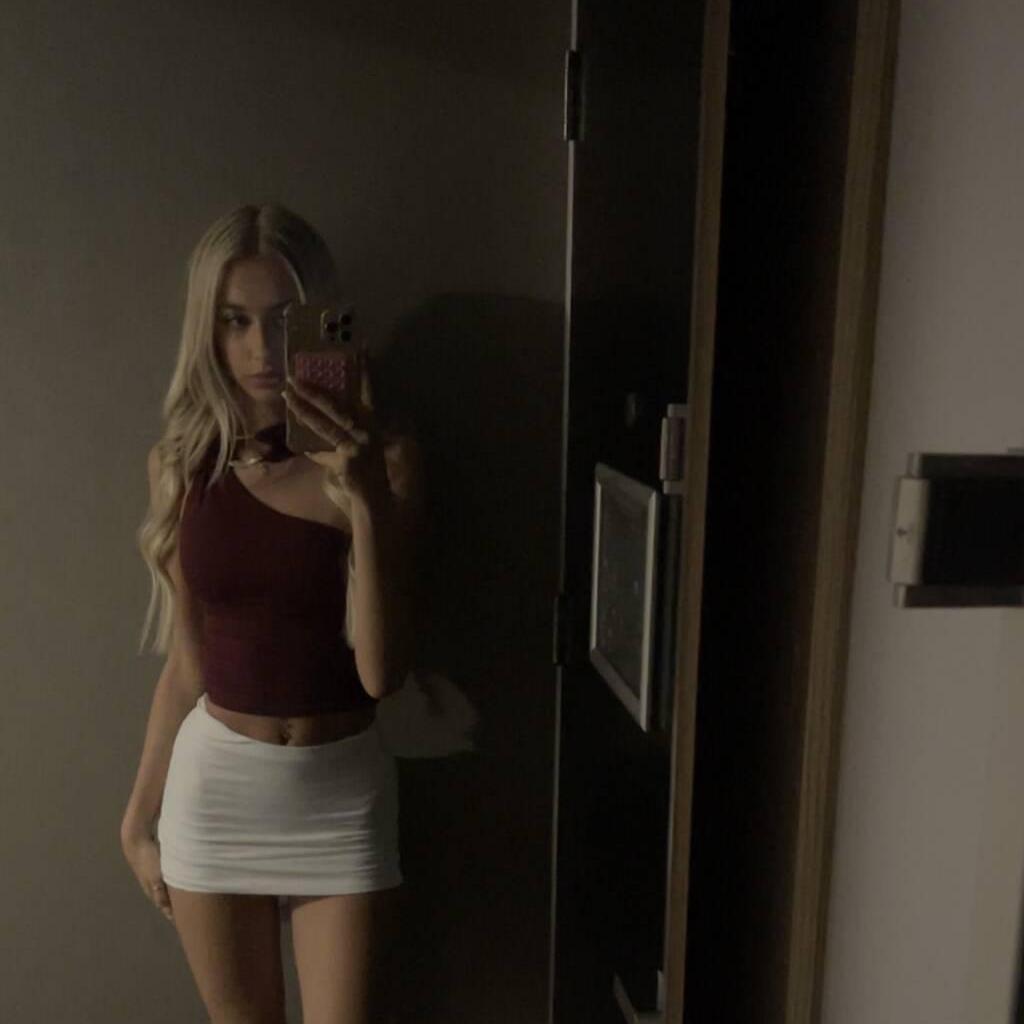 
                        Lex
                     is Female Escorts. | Kamloops | British Columbia | Canada | canadapleasure.com 