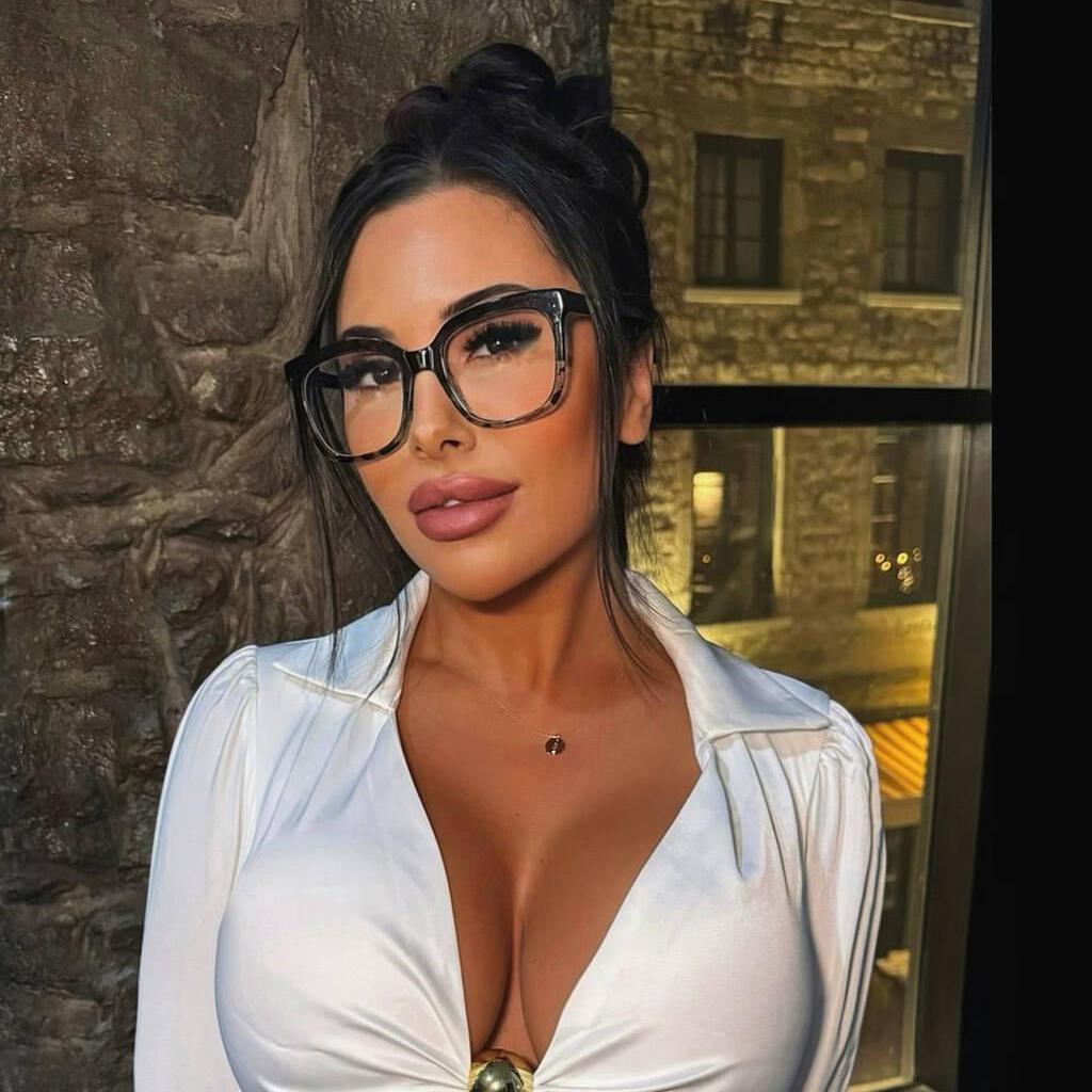 
                        Penny Morelli
                     is Female Escorts. | Quebec City | Quebec | Canada | canadapleasure.com 