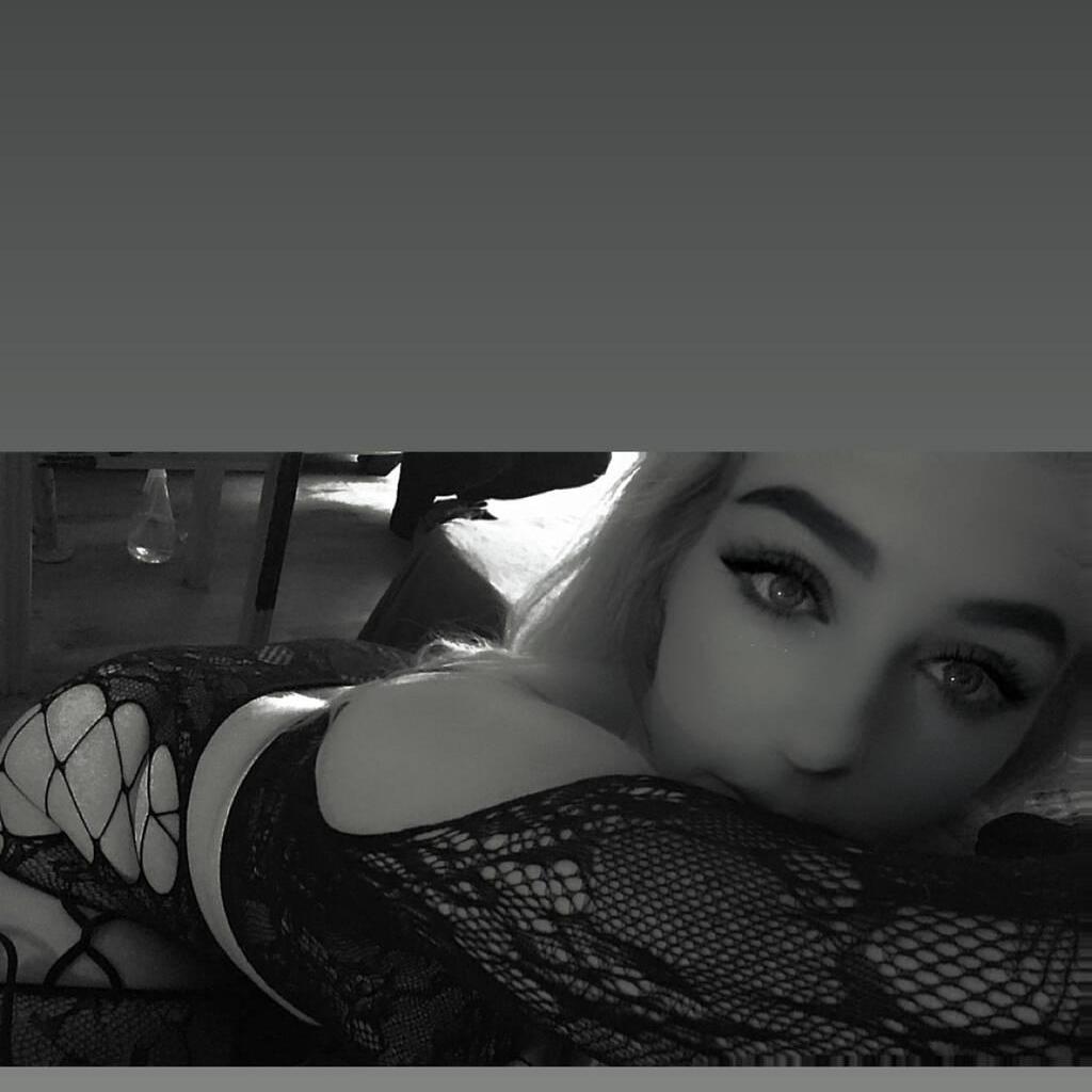 
                        Bella
                     is Female Escorts. | Niagara | Ontario | Canada | canadapleasure.com 