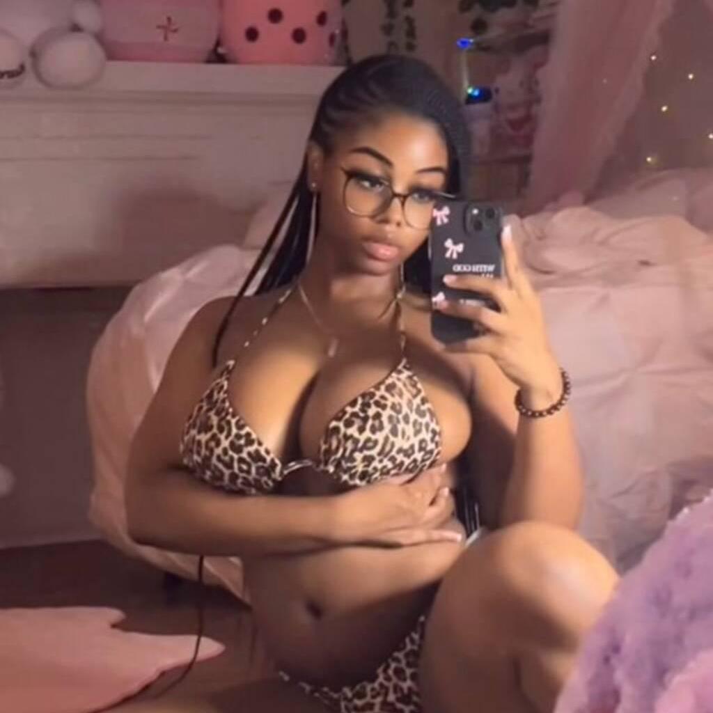 
                        Faith
                     is Female Escorts. | Sherbrooke | Quebec | Canada | canadapleasure.com 