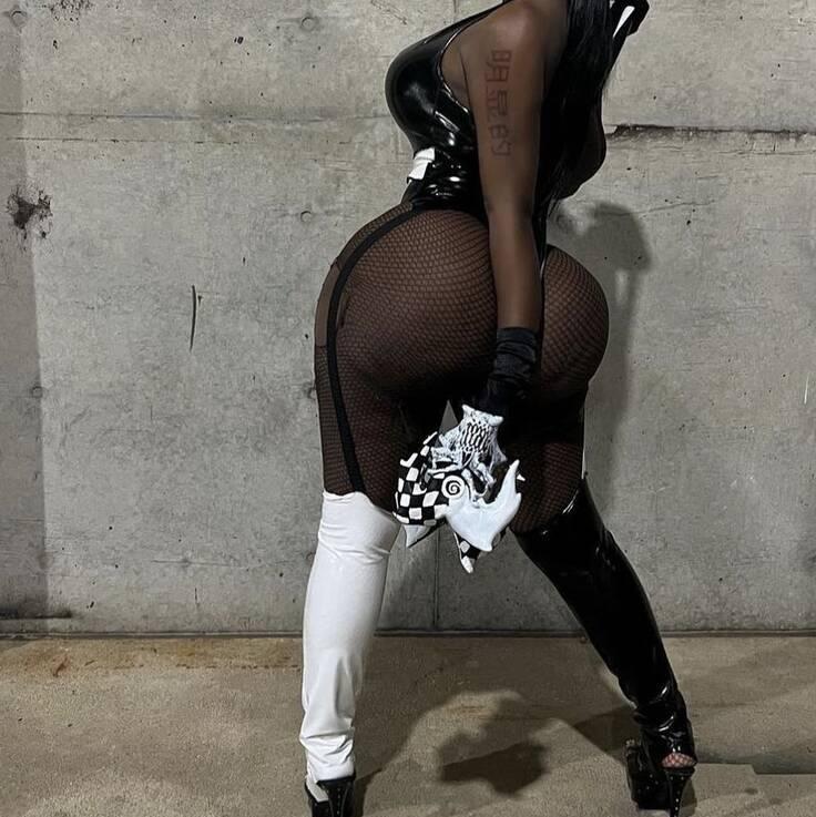 
                        skye
                     is Female Escorts. | Montreal | Quebec | Canada | canadapleasure.com 