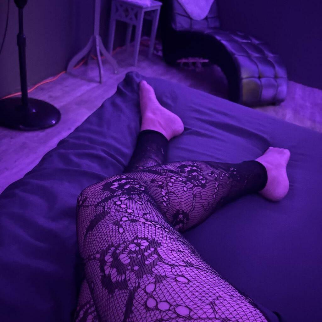 
                        Harem
                     is Female Escorts. | Edmonton | Alberta | Canada | canadapleasure.com 