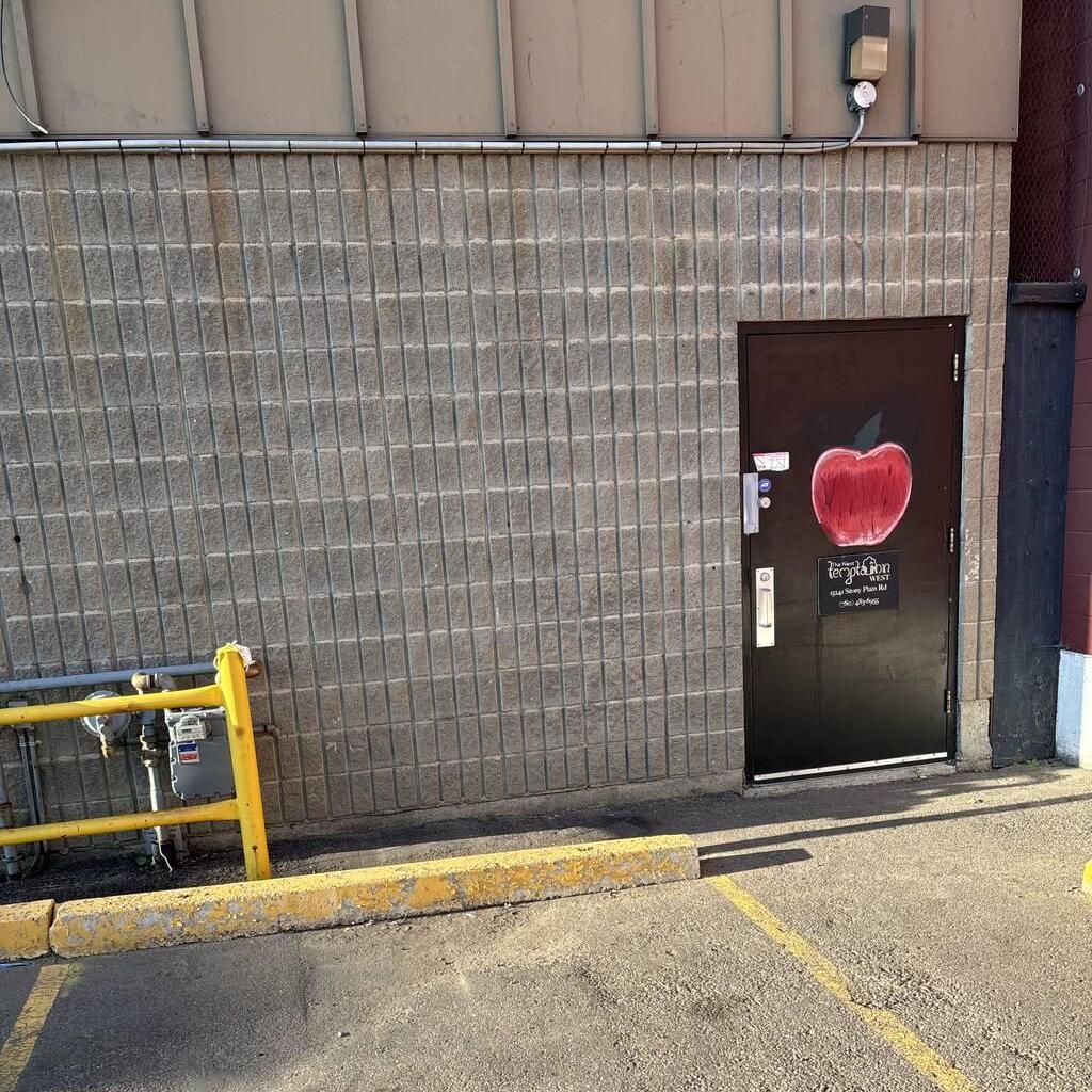 
                        Harem
                     is Female Escorts. | Edmonton | Alberta | Canada | canadapleasure.com 