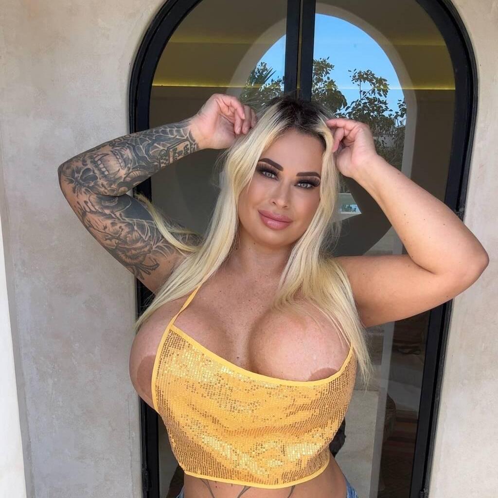 
                        Amanda Schmanda
                     is Female Escorts. | Toronto | Ontario | Canada | canadapleasure.com 