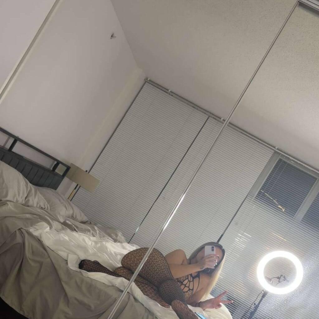 
                        ARIZA LUXXX
                     is Female Escorts. | Vancouver | British Columbia | Canada | canadapleasure.com 