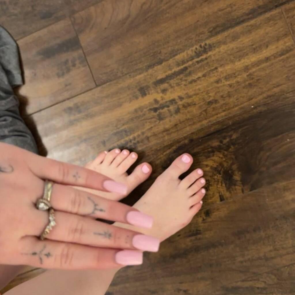 
                        Mia
                     is Female Escorts. | windsor | Ontario | Canada | canadapleasure.com 