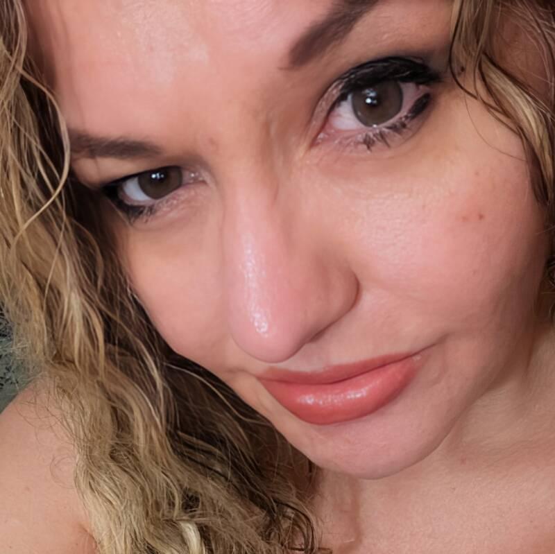 
                        Chrissy
                     is Female Escorts. | Edmonton | Alberta | Canada | canadapleasure.com 