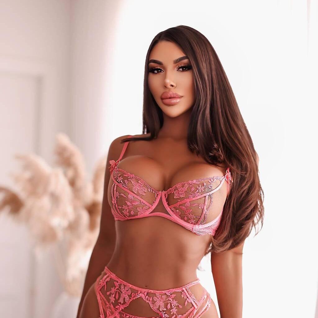 
                        Selena Perez
                     is Female Escorts. | Quebec City | Quebec | Canada | canadapleasure.com 