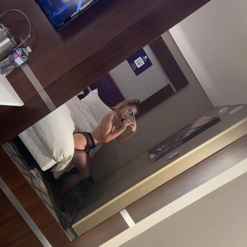 
                        Ruby Snow..
                     is Female Escorts. | Toronto | Ontario | Canada | canadapleasure.com 