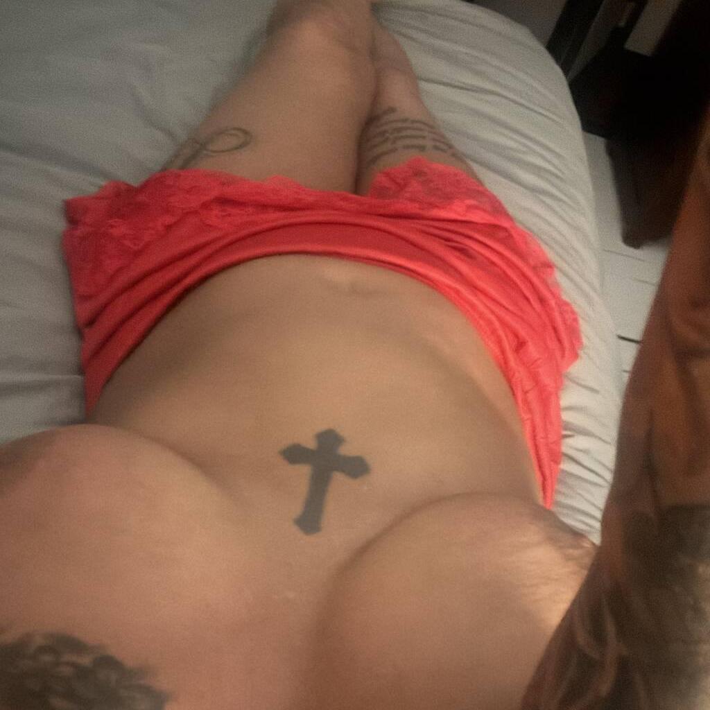 
                        Elle
                     is Female Escorts. | Red Deer | Alberta | Canada | canadapleasure.com 