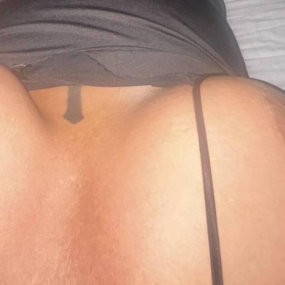 
                        Elle
                     is Female Escorts. | Red Deer | Alberta | Canada | canadapleasure.com 