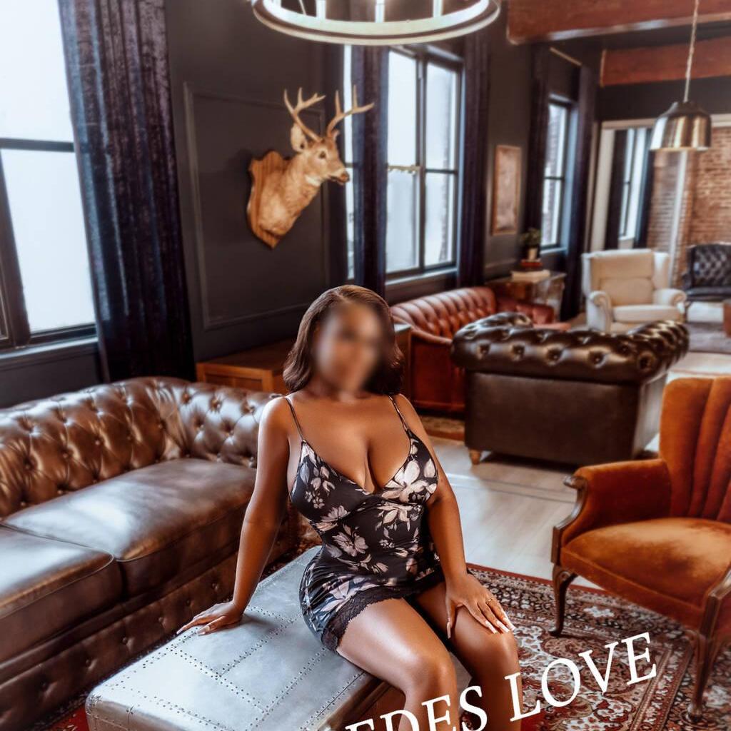 
                        Mercedes THE MOST WANTED
                     is Female Escorts. | Kitchener | Ontario | Canada | canadapleasure.com 