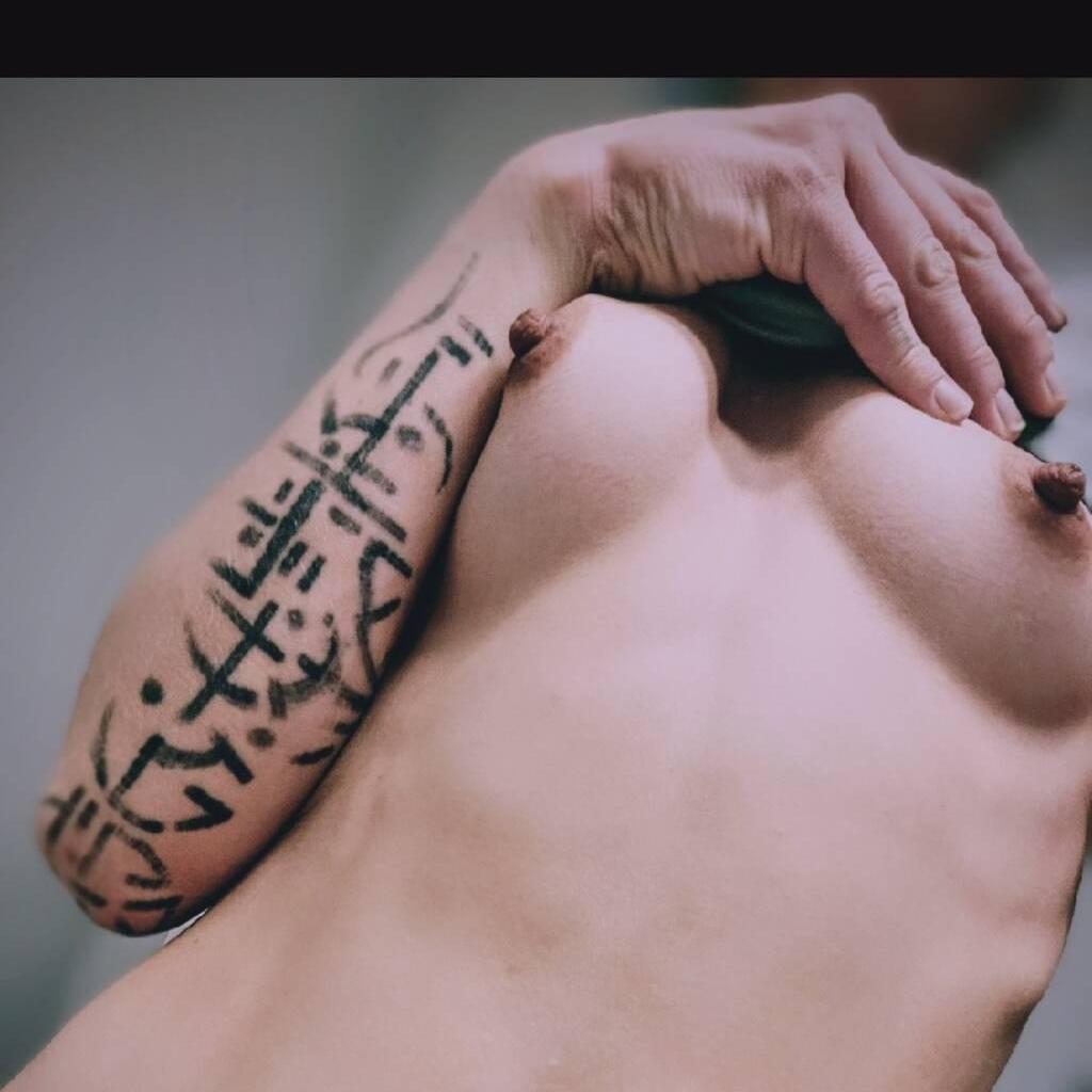 
                        Zoe  Leigh
                     is Female Escorts. | Calgary | Alberta | Canada | canadapleasure.com 