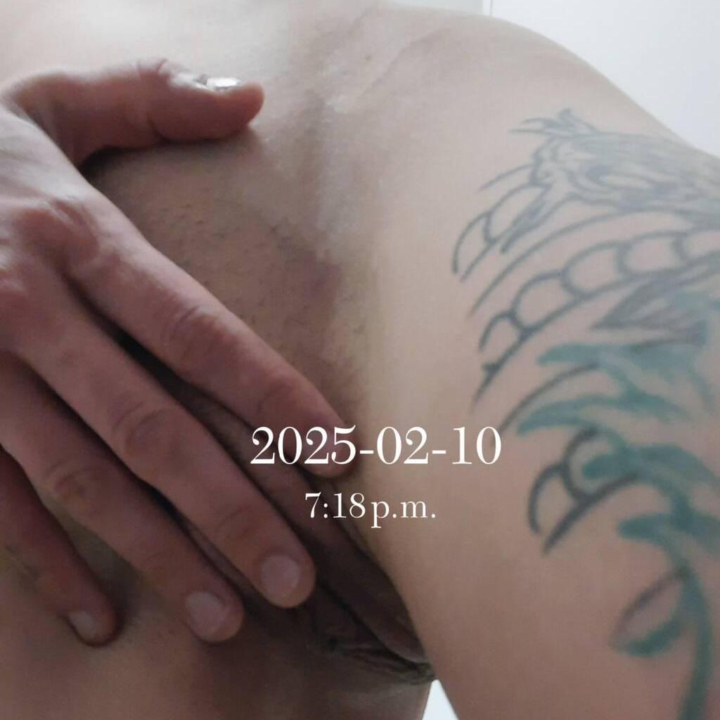 
                        Zoe  Leigh
                     is Female Escorts. | Calgary | Alberta | Canada | canadapleasure.com 