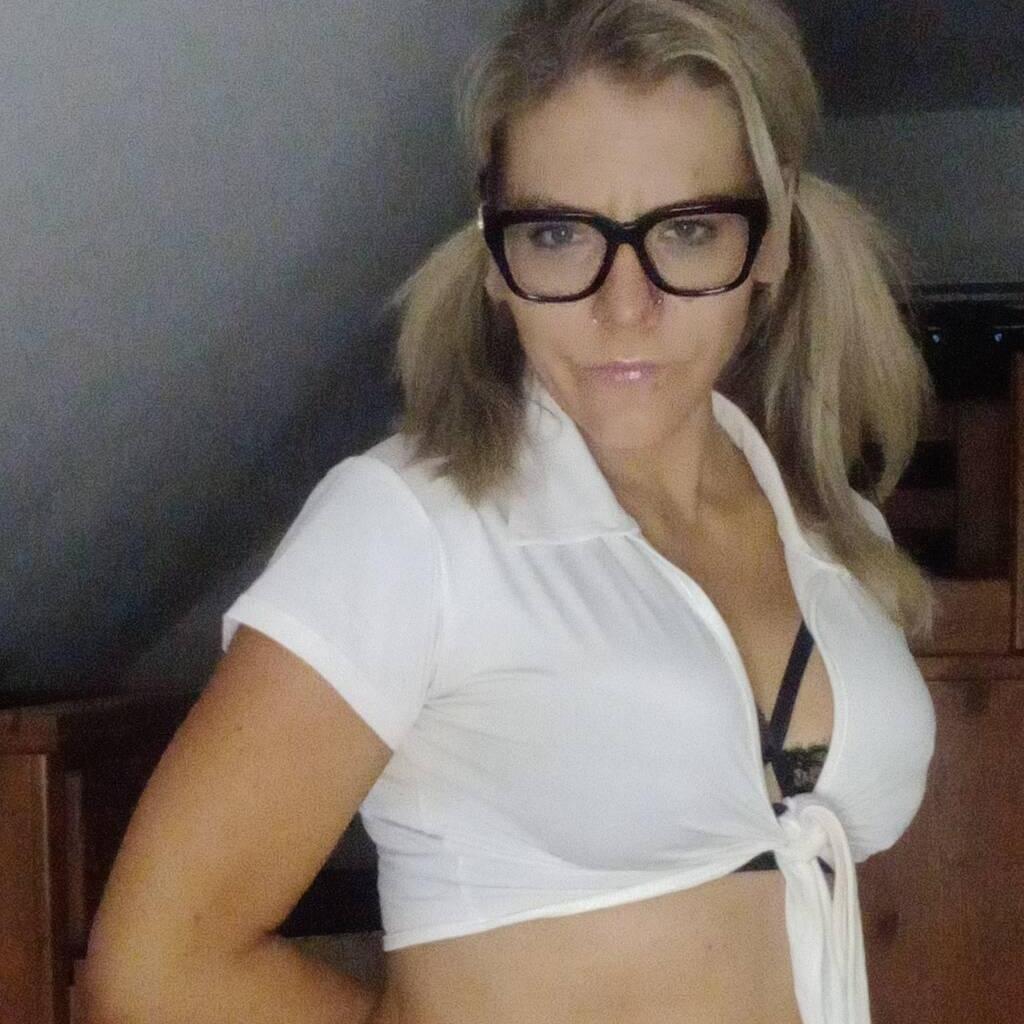 
                        Victoria
                     is Female Escorts. | Barrie | Ontario | Canada | canadapleasure.com 