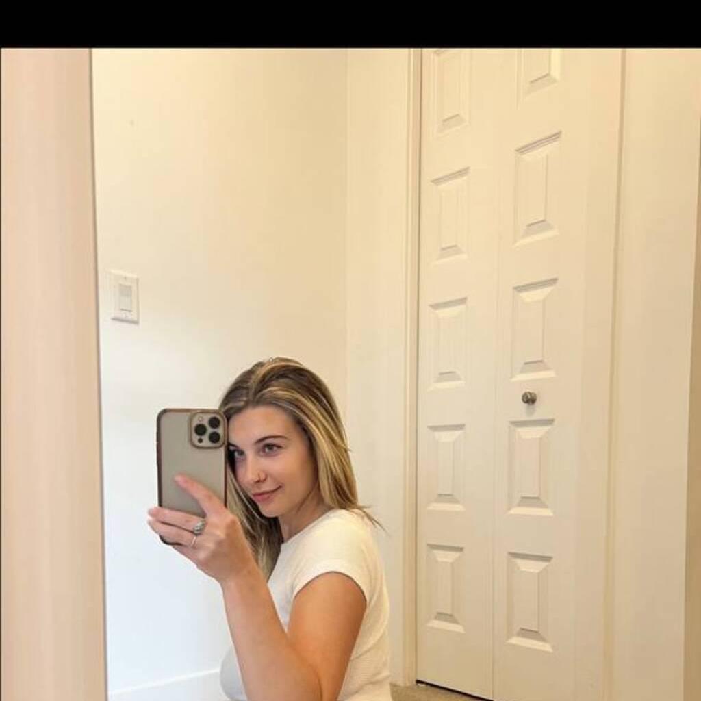 
                        Della
                     is Female Escorts. | Barrie | Ontario | Canada | canadapleasure.com 