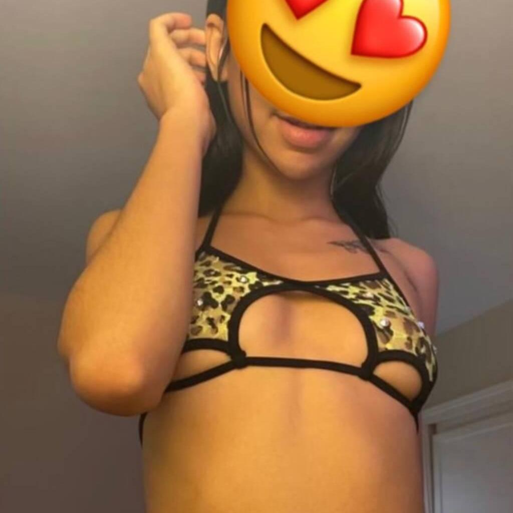 
                        Amber
                     is Female Escorts. | Guelph | Ontario | Canada | canadapleasure.com 