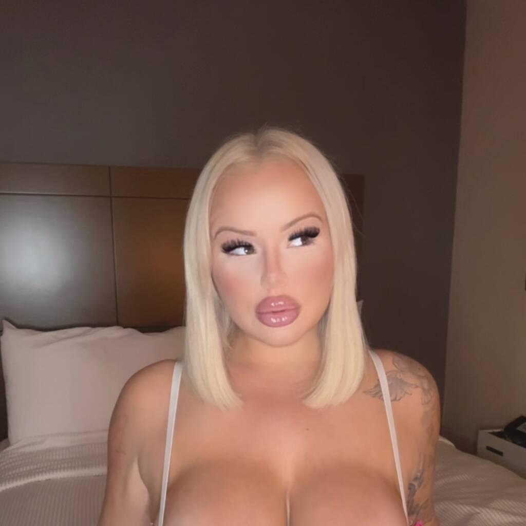 
                        Lena
                     is Female Escorts. | Kingston | Ontario | Canada | canadapleasure.com 