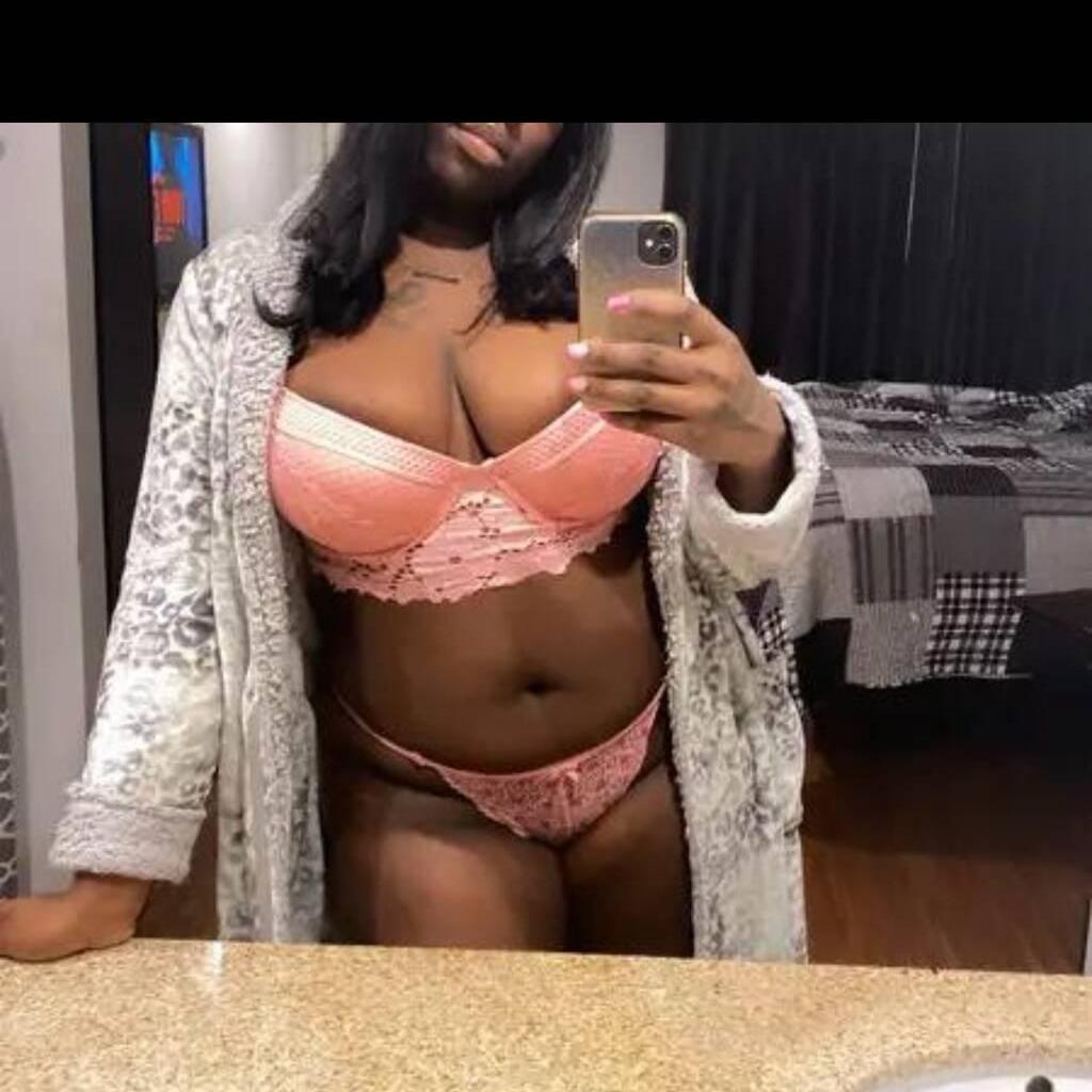 
                        Malia
                     is Female Escorts. | Quebec City | Quebec | Canada | canadapleasure.com 