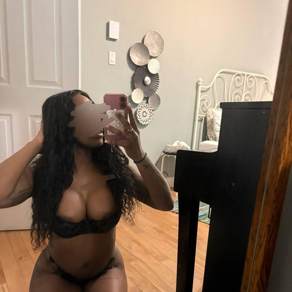 
                        Brandy lyon
                     is Female Escorts. | Trois Rivieres | Quebec | Canada | canadapleasure.com 