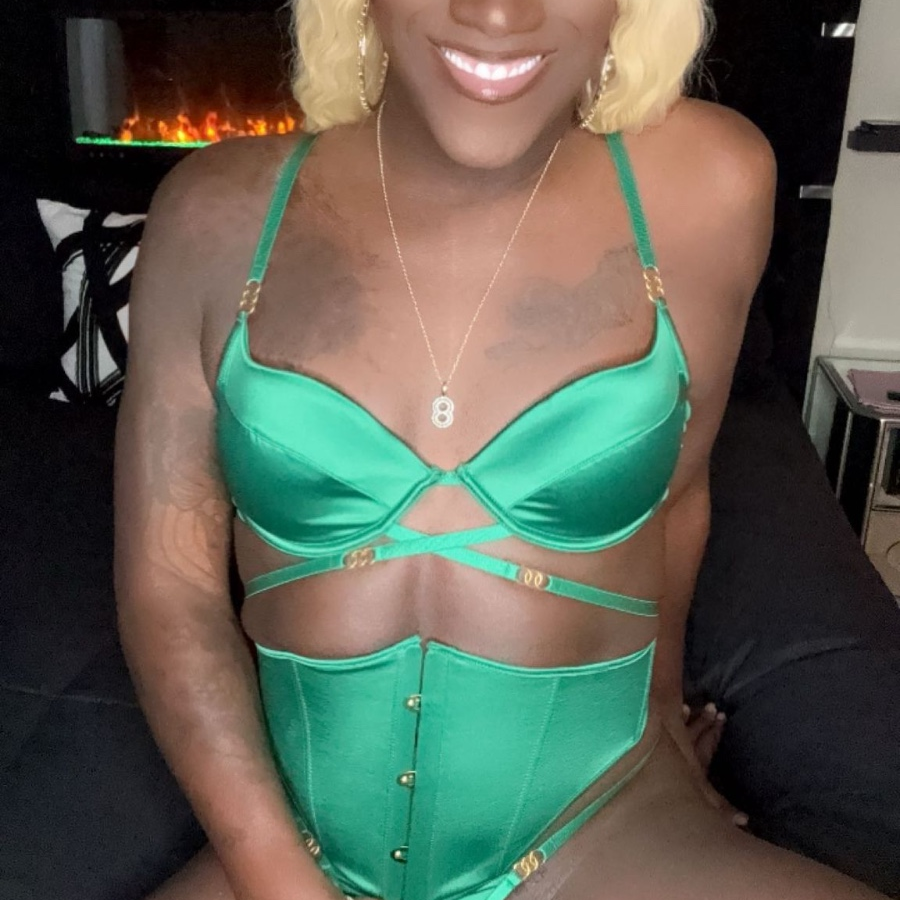 Karen is Trans-woman Escorts. | London | Ontario | Canada | canadapleasure.com 